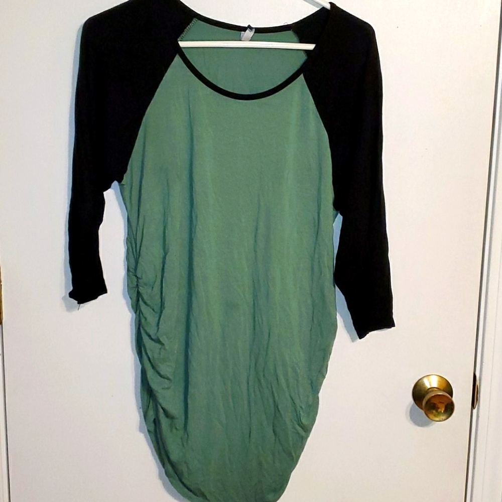 Planet Mootherhood maternity XL green with black sleeves 3/4 sleeve shirt